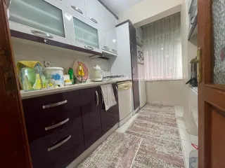 SABRİ PINARBAŞI'dan ALTINOLUK MERKEZ'de SATILIK KALORİFERLİ ARAKAT 2+1 DAİRE
