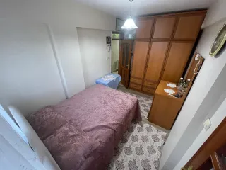 SABRİ PINARBAŞI'dan ALTINOLUK MERKEZ'de SATILIK KALORİFERLİ ARAKAT 2+1 DAİRE