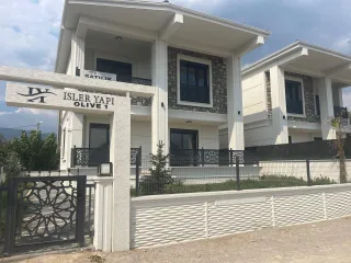 SABRİ PINARBAŞI'dan ZEYTİNLİ'de SATILIK MÜSTAKİL VİLLA