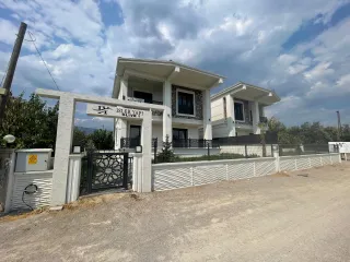 SABRİ PINARBAŞI'dan ZEYTİNLİ'de SATILIK MÜSTAKİL VİLLA