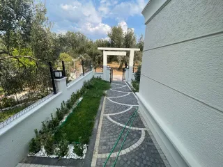 SABRİ PINARBAŞI'dan ZEYTİNLİ'de SATILIK MÜSTAKİL VİLLA