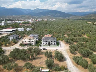 SABRİ PINARBAŞI'dan ZEYTİNLİ'de SATILIK MÜSTAKİL VİLLA