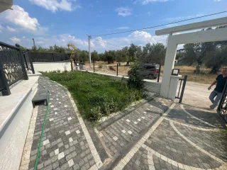 SABRİ PINARBAŞI'dan ZEYTİNLİ'de SATILIK MÜSTAKİL VİLLA