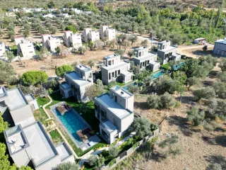SABRİ PINARBAŞI'dan GÜRE'de EŞSİZ MİMARİLİ SATILIK MÜSTAKİL VİLLA