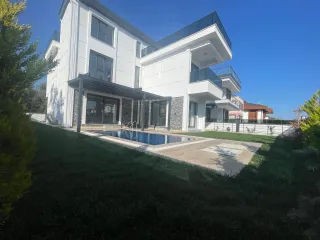 SABRİ PINARBAŞI'dan GÜRE'de TEK MÜSTAKİL HAVUZLU ULTRA LÜKS SATILIK VİLLA